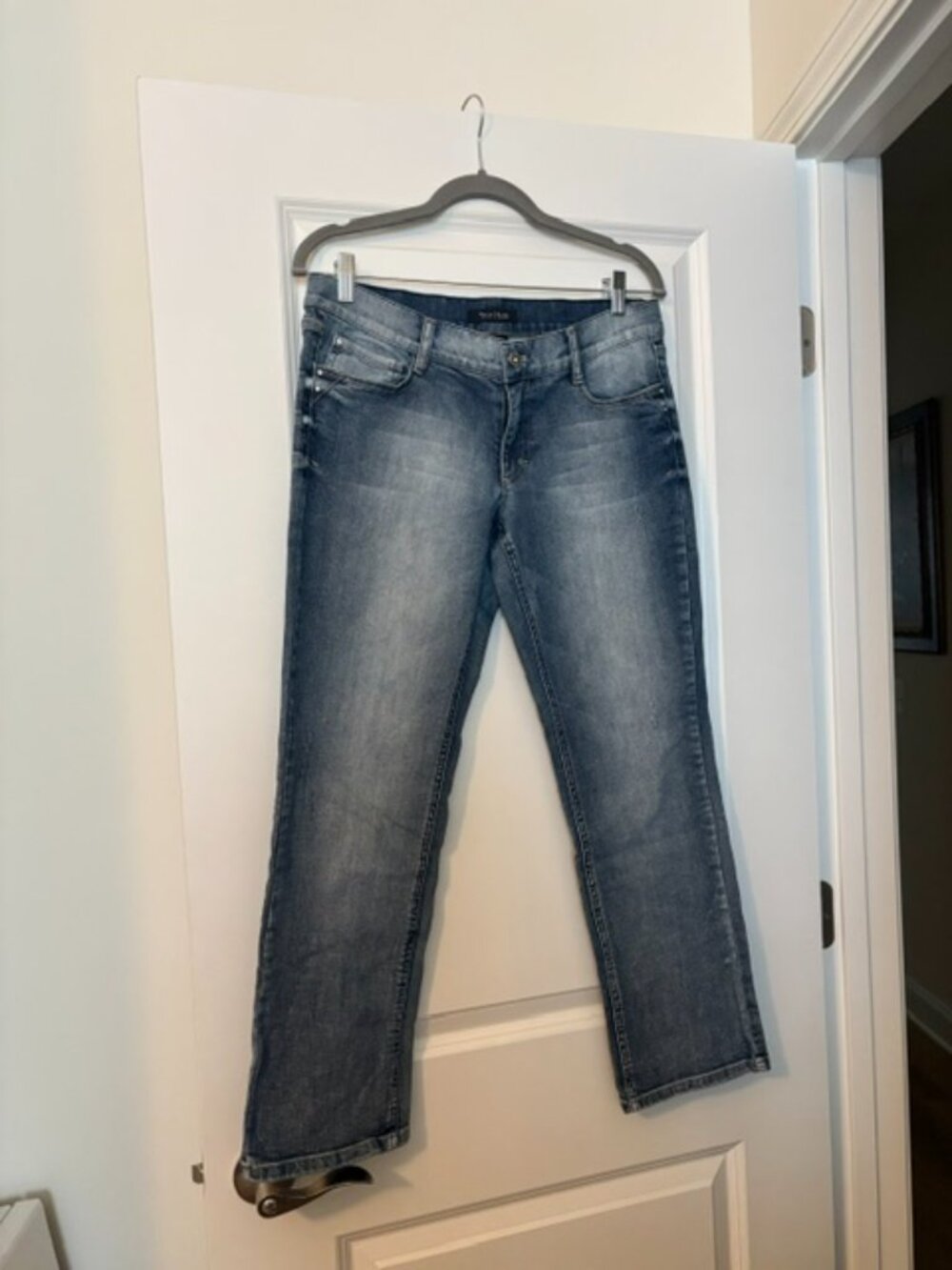White House Black Market Noir 8 The Sweet Life Straight Leg Crop Jeans